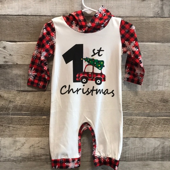 My 1st Christmas onesie - Picture 1 of 2